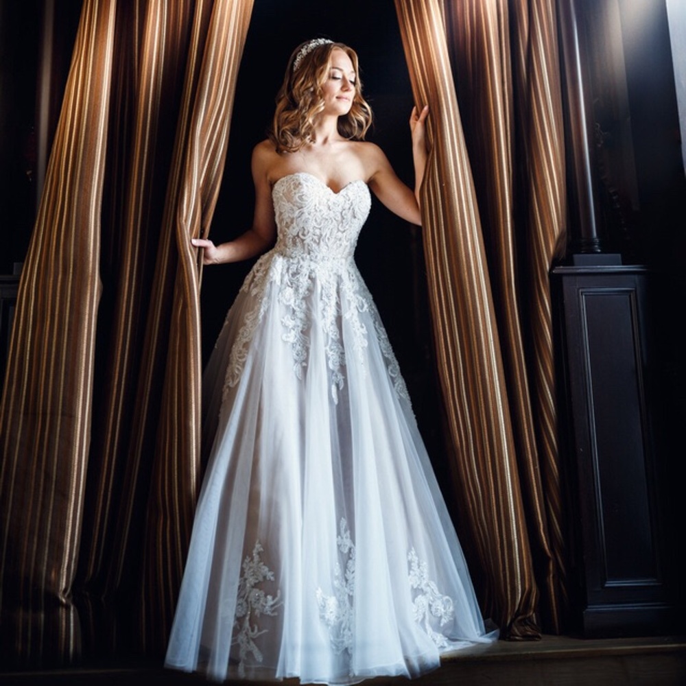 Wedding dress